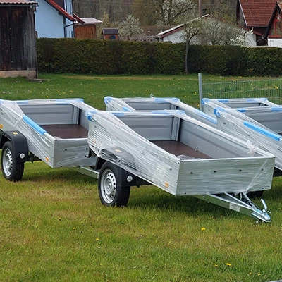 Kastenanhänger offen